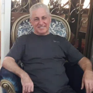 ايمن الشر قطلى