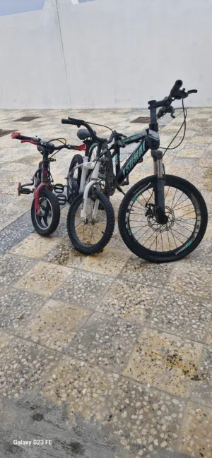 للبيع 3 دراجات هوائية سيكل