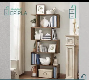 مكتبة ديكور خشبية عصرية متعددة الرفوف بتصميم هندسي أنيق وهادئ