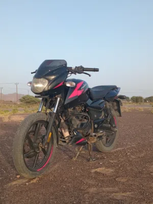 للبيع دراجه بلسر 150سيسي