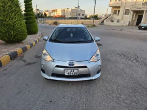 تويوتا بريوس 2014 C فحص كامل عداد 120km استخدام شخصي مالك 1 فقط