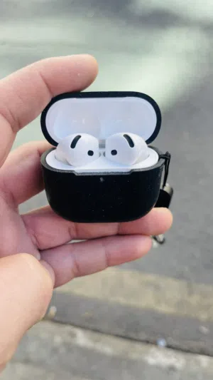 AirbPods 4 للبيع