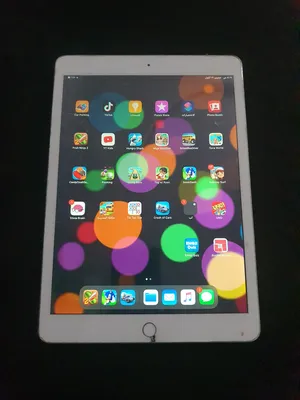 Apple . iPad 7 . 32 GB3