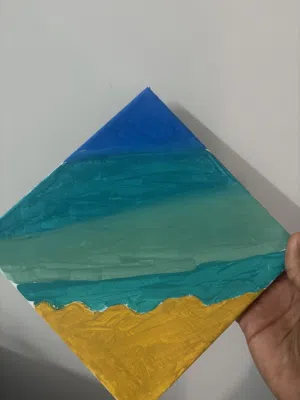 رسمة بحر يدوية