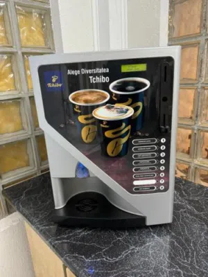 ماكنه قهوه اصليي الماااني ثمانيه اصناف