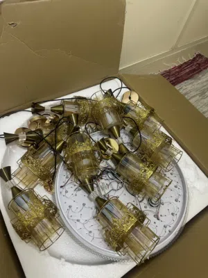 ثريات للبيع
