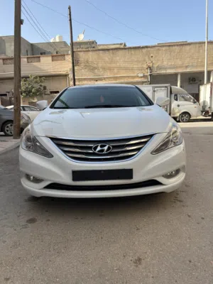 Used Hyundai Sonata in Tripoli