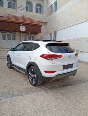 توسان فل مع بانوراما الجيب بلكرتونة سعر حرق على الكاش