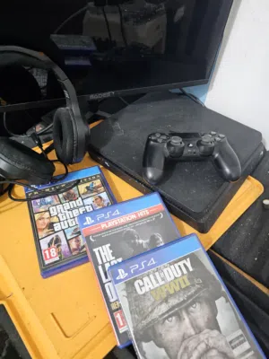 PlayStation 4 500gb and 3 games