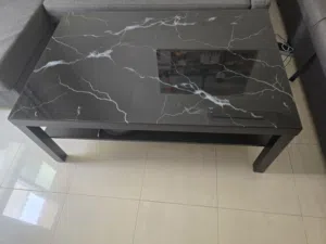 طاولة قهوة كبيرة