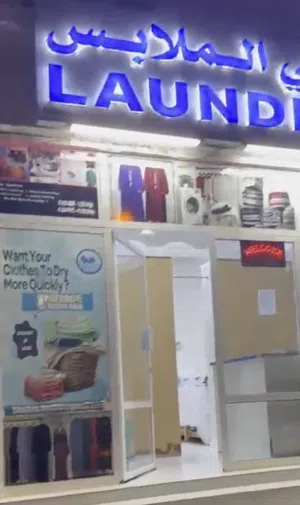 لوحة محل وزجاج محل للبيع board and entrance glass for sale