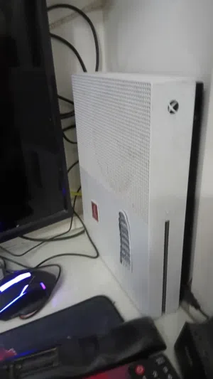 xbox one s  w tb