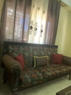 طقم كنت 7 مقاعد + سجلونات عدد 2 بسعر مغري