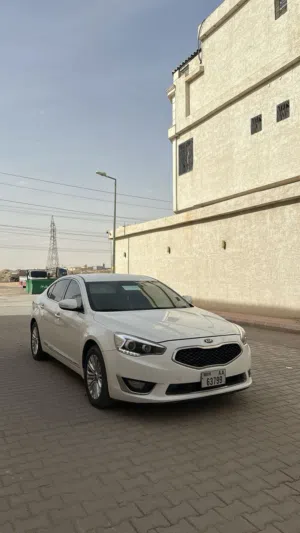 Used Kia Cadenza in Dubai
