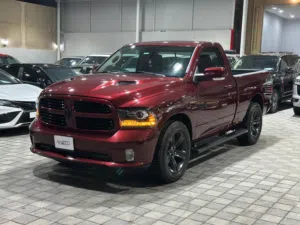Dodge Ram 5.7 Hemi  Night Edition  4×4