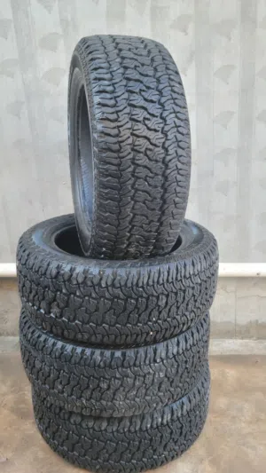 سيرية قومات مارشال شبه اجديدة 285/55/20 لايوجد ترقيع 1500 مكان طرابلس  وتساب فقط