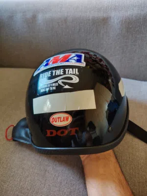 خوذة Outlaw Helmets