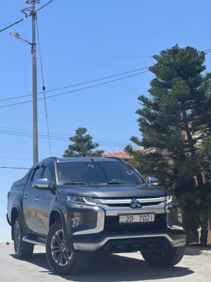 ميتسوبيشي L200 Double Cab GLX 2021 رمادي ديزل مراكش مع نظام أمان متكامل