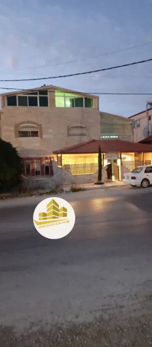 240 m2 4 Bedrooms Townhouse for Sale in Zarqa Al Zarqa Al Jadeedeh