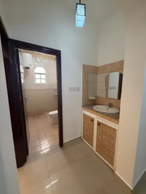 250 m2 3 Bedrooms Villa for Rent in Muscat Al Mawaleh