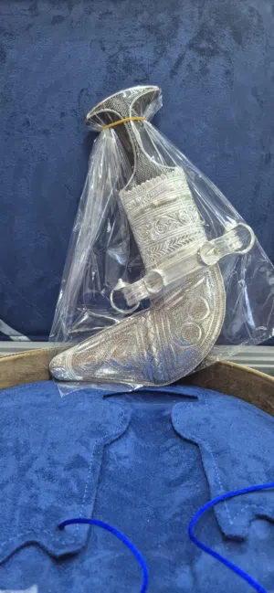 خنجر زراف هندي اصلي مع حزام زري اصلي او فضه مع الضمان عرض محدود