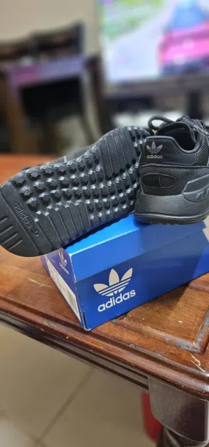 adidas kids shoe black