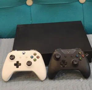 XBOX ONE X 1TB