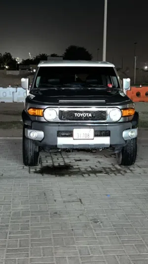 Toyota Fj cruiser 2010 للبيع