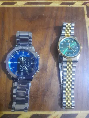 ساعتين مميزين للبيع