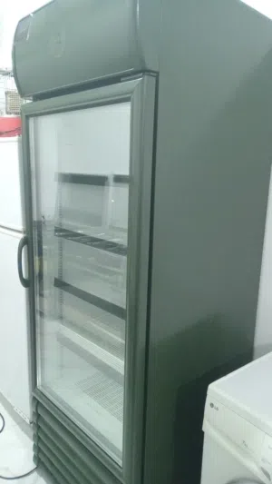 ثلاجة عرض ببسي بحال الوكاله