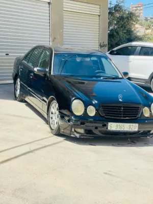 مرسيدس موديل 2001