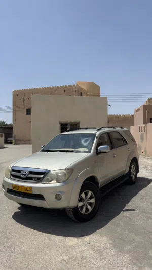 تويوتا دفع رباعي فورشينر
