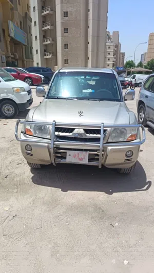 سيارة باجيرو للبيع