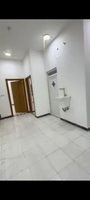 100 m2 2 Bedrooms Apartments for Rent in Basra Other