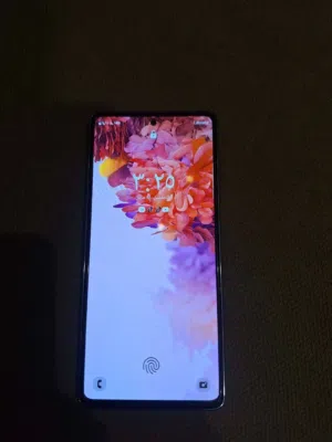 Samsung Galaxy S20 FE 5G 128 GB in Tripoli