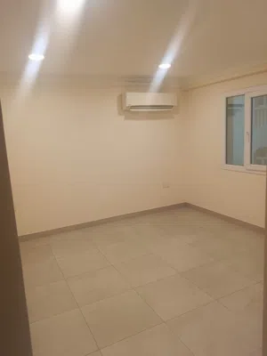 120 m2 3 Bedrooms Apartments for Rent in Muscat Al Khuwair