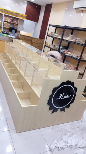 طاولة عرض مكسرات وحلويات إبداع...
