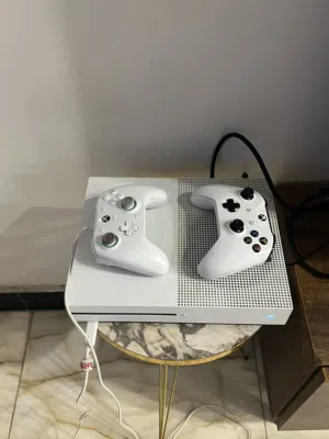 للبيع XBOX ONE S الوصف