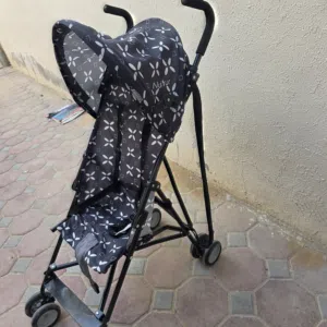 عربات خفيفه للأطفال بحاله ممتازه