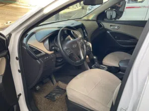 Used Hyundai Santa Fe in Basra