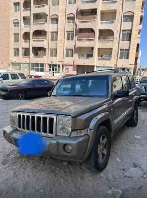 للبيع سياره جيب كوماندور تسقيط او سكراب