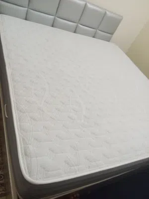 king size mattress new condition for sale