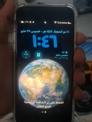 Apple iPhone SE 2 64 GB in Al Dakhiliya