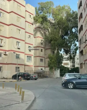 شقة أرضية للبيع . عمارات سوق الثلاتاء