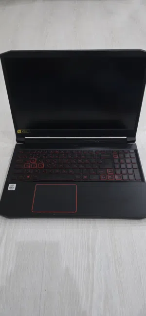 للبيع لابتوب قيمنق