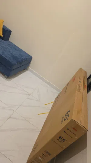 شاشة هام 65 بوصه جديده سمارت مع الفاتوره