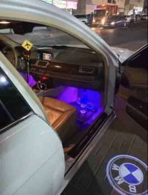 عندي بي ام دبليو 730 Li موديل 2007 عليها تامين 11 شهر الموتر مافيه اي مشاكل مطلوب 11 و قابل للتفاوض