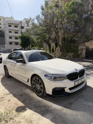 بى ام دبليو الفئة 5 530e 2019 مستعملة بحالة ممتازة مع تقنية متطورة