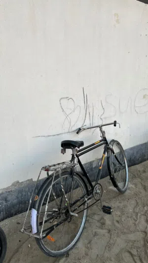 للبيع سيكل لوها هندي اكبر مقاس في بعض الملاحظات بالرنقات و البريك اللي ورا خراب يبي له تبديل