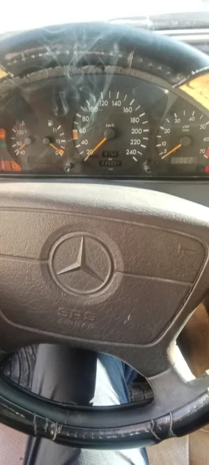 مرسيدس بنز الفئة-C C 200 1994